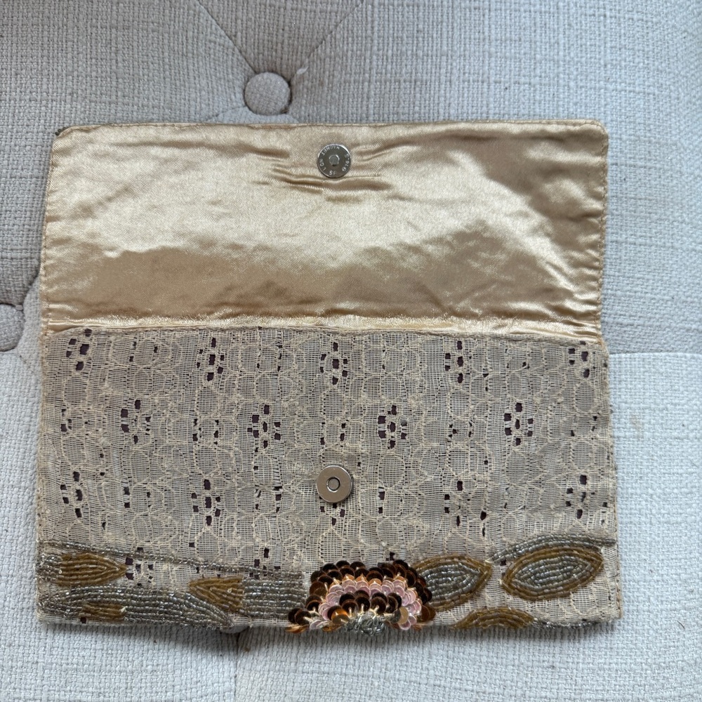 Beaded Floral Sequin Clutch - Neutral Gold & Pink - Picture 3 of 6